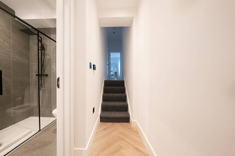 Others 4, The Battersea Scenery - Elegant 2bdr Flat, London