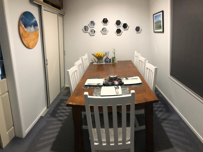 Others 3, Inglewood shared Home BNB, New Plymouth
