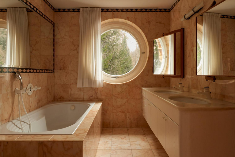 Bathroom 5, Parkhotel Sole Paradiso, Bolzano