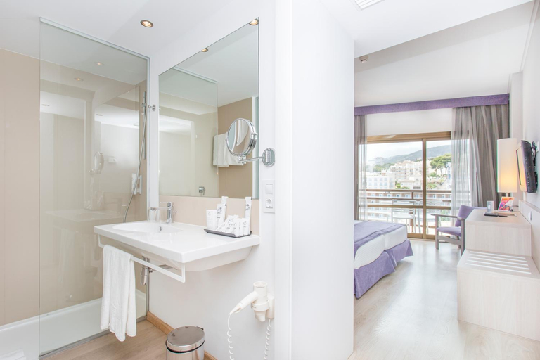 Bathroom 5, Hotel Be Live Adults Only Marivent, Baleares