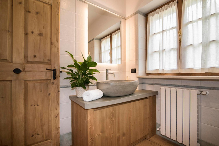 Bathroom 2, Ca'Milla B&B nelle Dolomiti, Belluno