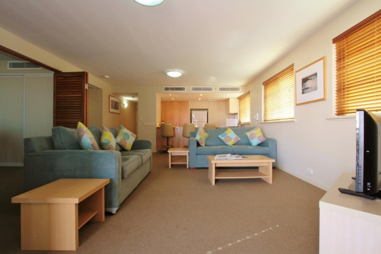 Bedroom 3, Riverside Holiday Apartments, Ballina