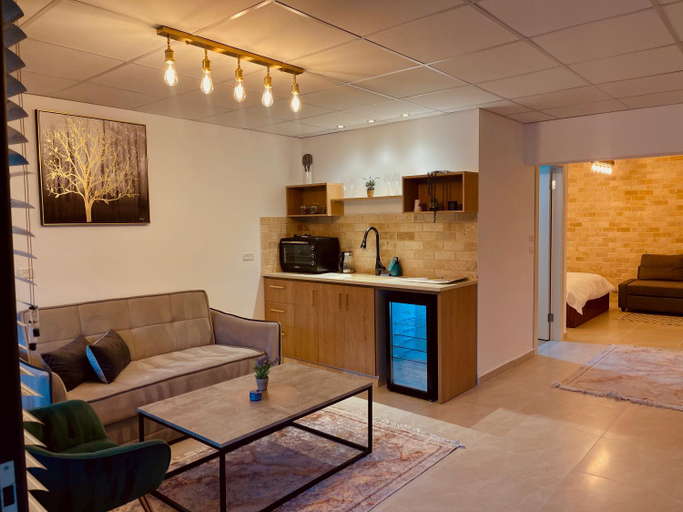 Others 3, Ran suites