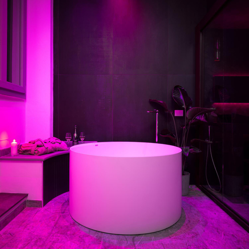 Hot tub 2, F1RST Suite Apartment & SPA, Florence