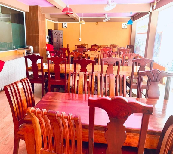 Food & Drinks 5, Happy Riverview Hotel, Vangvieng