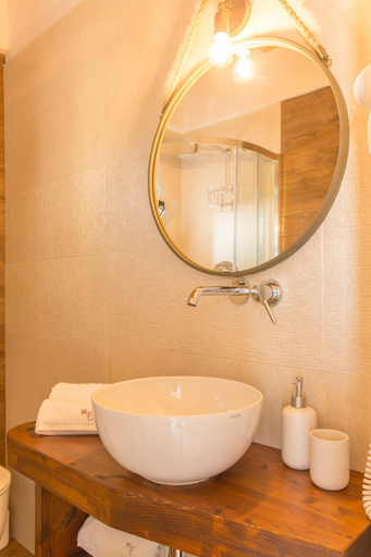 Bathroom 3, Masseria Ella, Taranto
