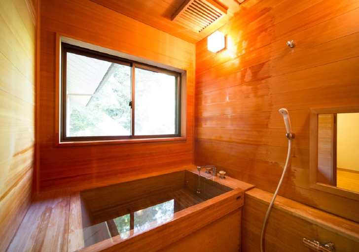 Bathroom, Izu Nagaoka Kinjokan, Izunokuni