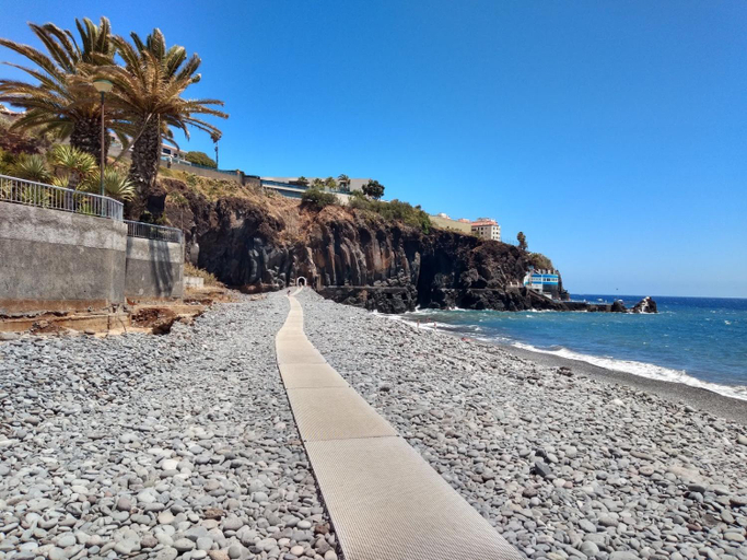 2, Tranquil Beachside Stay - Atlantic Gardens Beach, Funchal