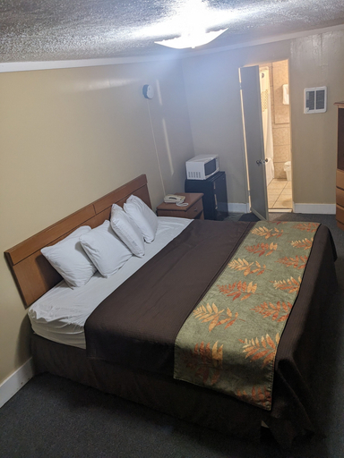 Bedroom 4, Rainbow Motel, Henderson
