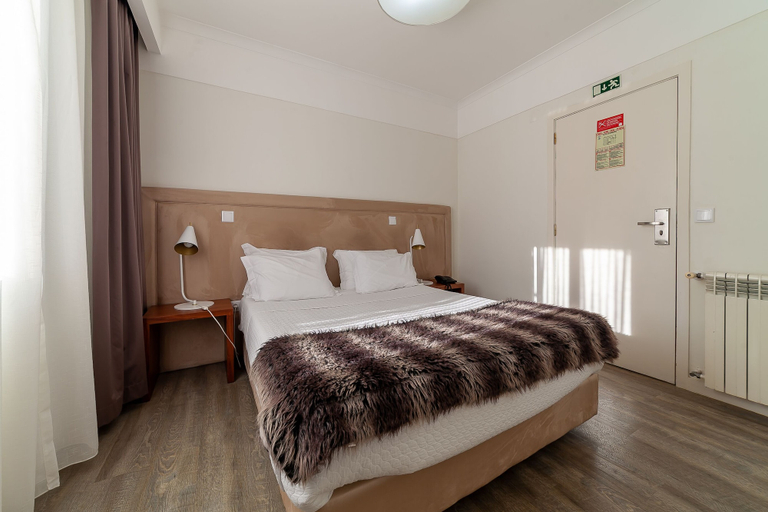 Bedroom 4, Hotel Porto Mar, Matosinhos