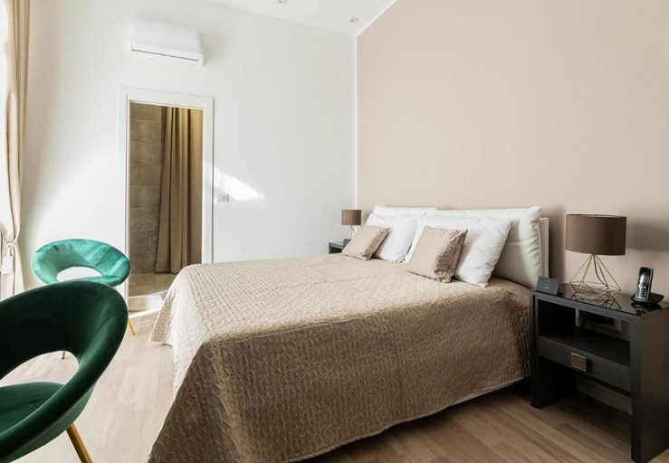 Bedroom 5, FJ Bianco Guest House, Napoli