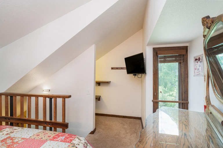Others 4, Manitou Lodge 8 by Alpine Lodging Telluride, San Miguel