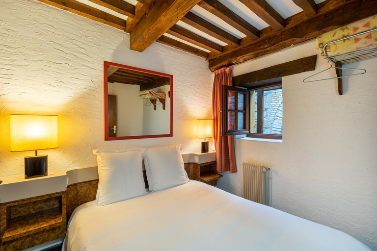 Bedroom 5, Aux Prisons de Montagny, Rhône
