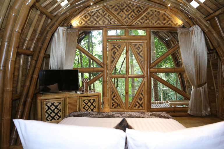 Bedroom 13
