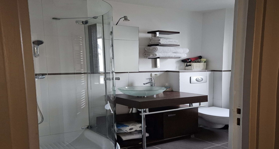 Bathroom 4, Hotel Apolonia Paris Montmartre, Sure Hotel Collec, Paris