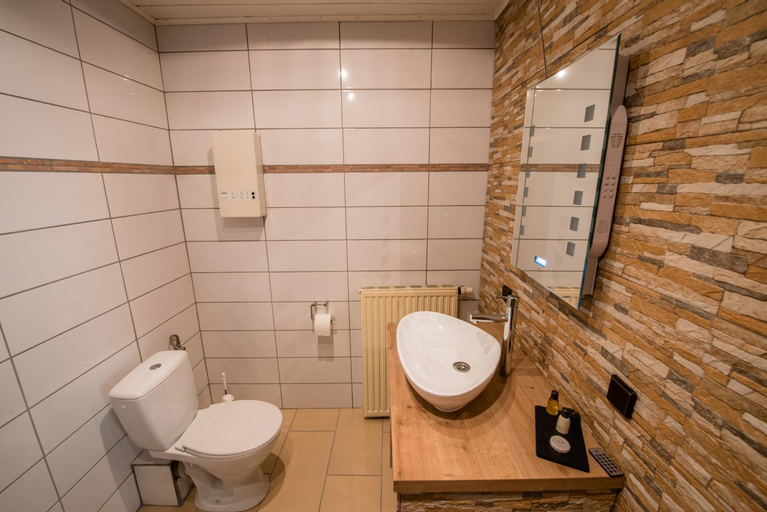 Bedroom 2, Weinschloßchen im Weingut Roos, Donnersbergkreis