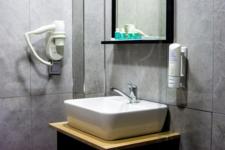 Bathroom 4, The Life Hotel & Spa, Çankaya