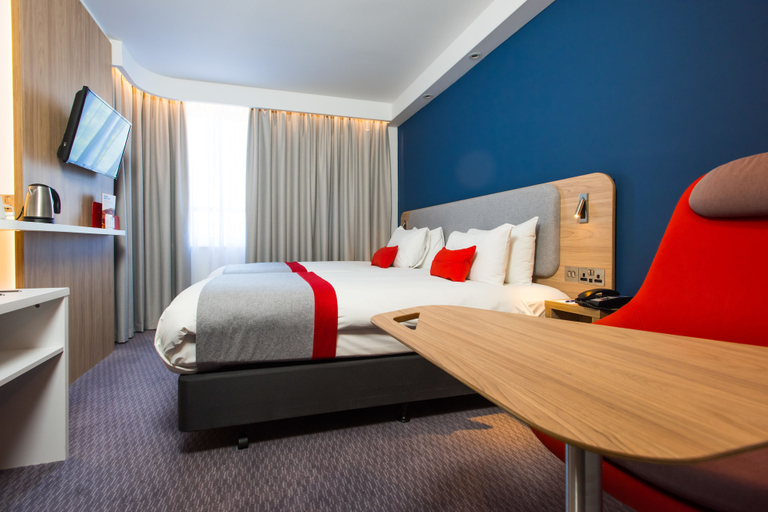 Bedroom 2, Holiday Inn Express BURTON UPON TRENT by IHG, Staffordshire