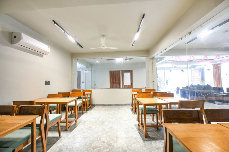 Food & Drinks 4, Fabexpress Rs Villa, North 24 Parganas
