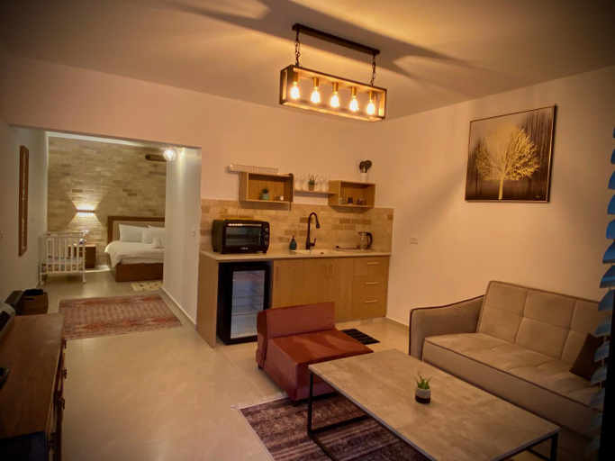 Others 2, Ran suites