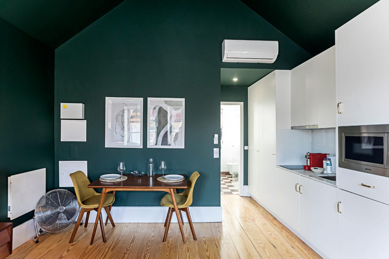 Others 5, Loios 66 by LovelyStay, Porto