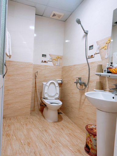 Bathroom 5, Golden Land Hotel, Cát Hải