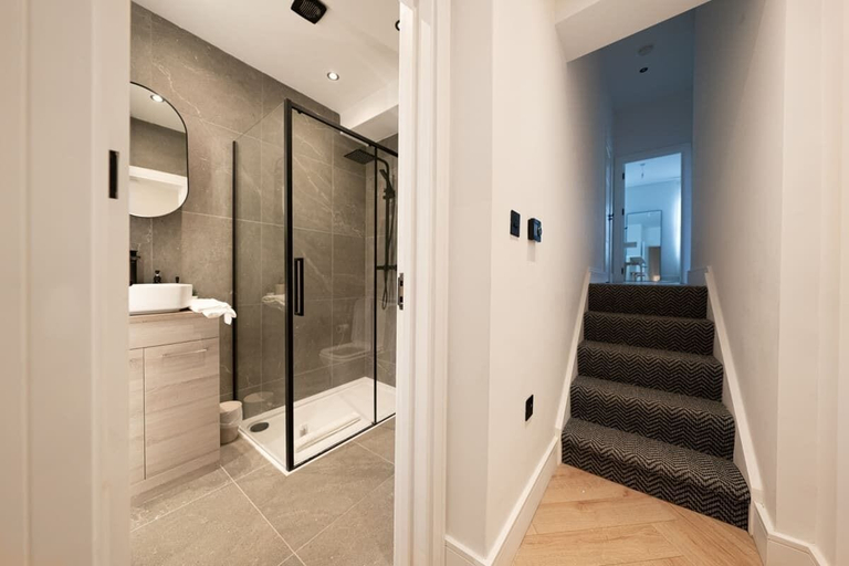 Others 5, The Battersea Scenery - Elegant 2bdr Flat, London