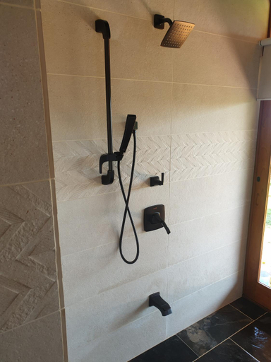 Bathroom 3, Palmetto Lodge, Nandayure