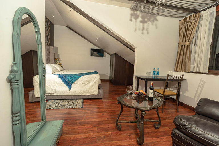 Bedroom 2, Hotel Azul de la Plaza by Chat Noir, Cuenca