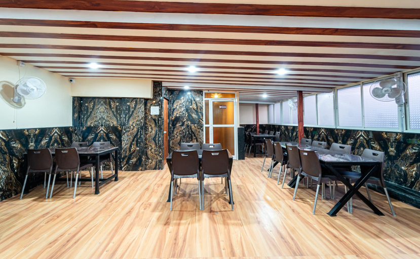 Food & Drinks 5, Treebo Kharadi Residency, Near EON IT Park, Pune