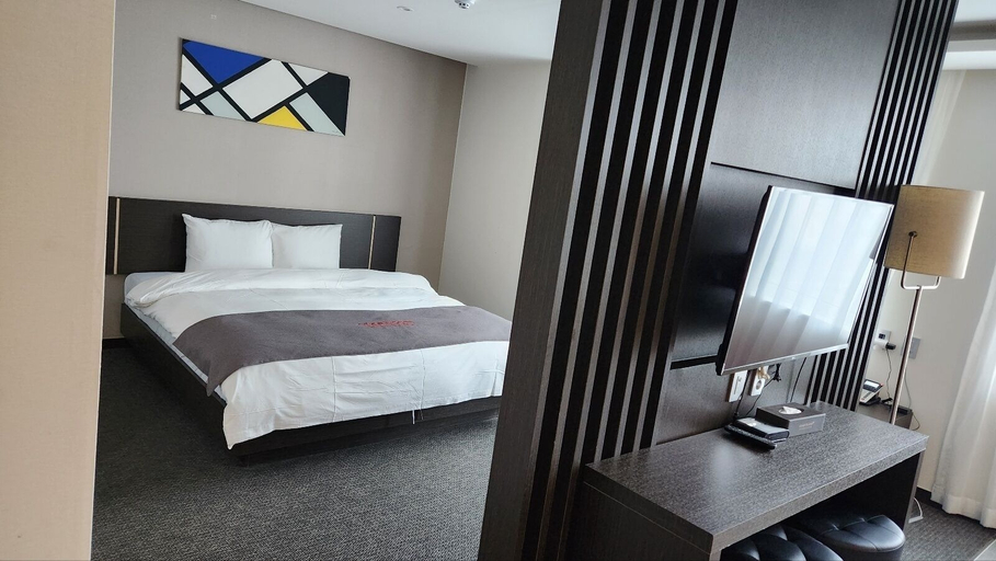 Bedroom 4, Yongin Central CO'OP Hotel, Yongin
