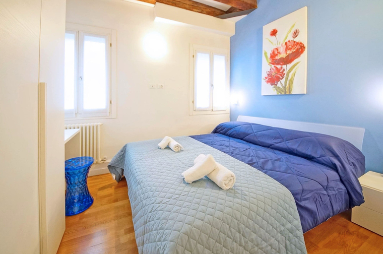 Room 3, Dolcevita Apartments N. 502, Venezia