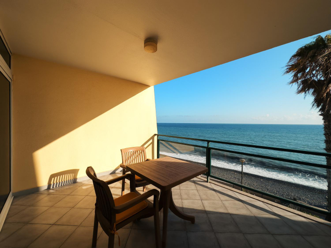 4, Tranquil Beachside Stay - Atlantic Gardens Beach, Funchal