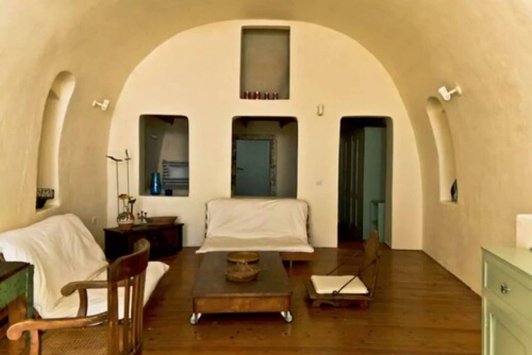 Bedroom 3, Hanging at the top of the world, South Aegean