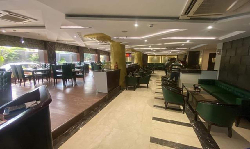 Food & Drinks 4, Fabhotel Prime B City Mark, Gurgaon