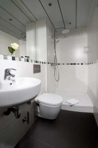 Bathroom 4, Hotel de l'Orchidee, Paris