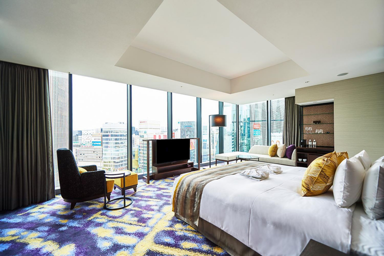 Bedroom 18