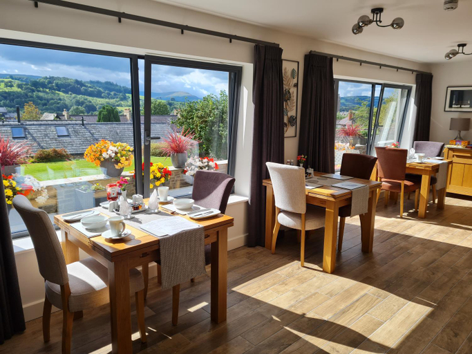 Others 2, Camden Lodge B&B and Cottage Brecon, Powys