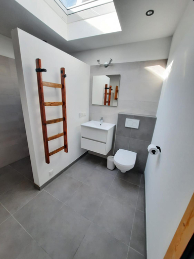 Bathroom 5, Bed & Breakfast Oude Bakkerij, Rijswijk