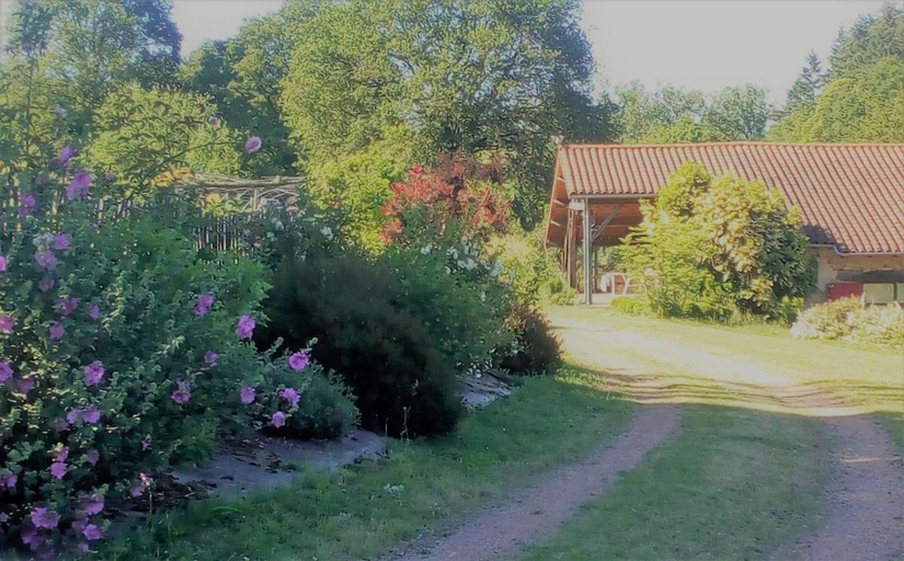 Others 4, Clos de l'Arthonnet- Chambres d'hotes avec cuisine d'ete, proche Limoges, Haute-Vienne