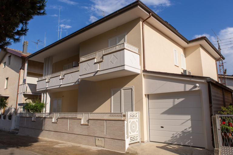 Exterior & Views 2, Aria di Mare, Teramo