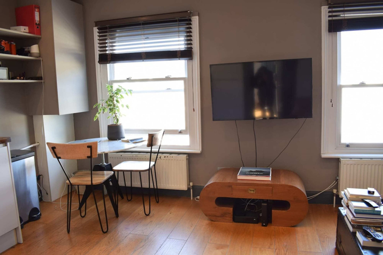 Others 3, Contemporary 2BD Flat 4 Mins to Finsbury Park!, London