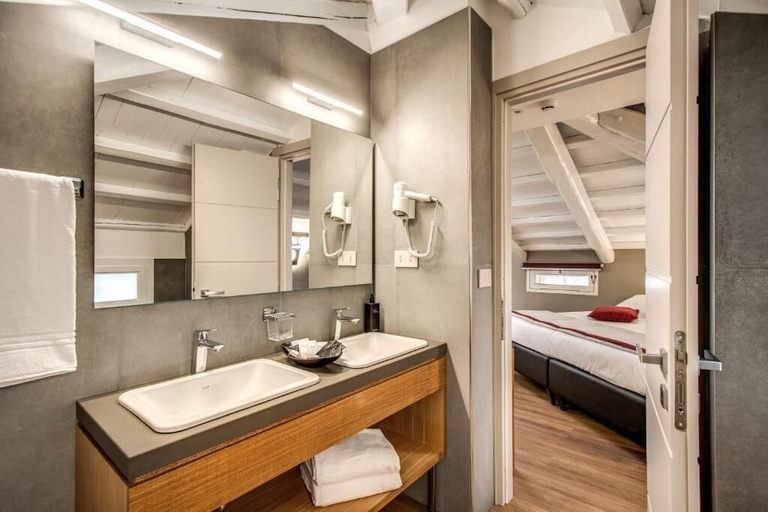 Bathroom 5, Maison Ripetta, Rome