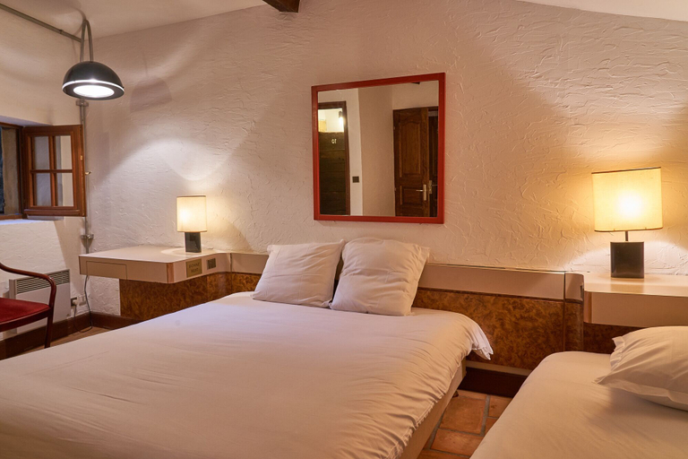 Bedroom 3, Aux Prisons de Montagny, Rhône