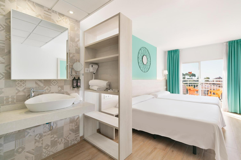 Bathroom 5, Hotel Best Lloret Splash, Girona
