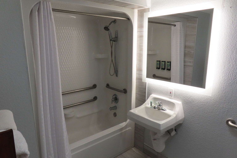 Bathroom 4, Best Western Childress West Hotel, Childress