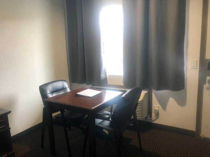 Others 5, Westward Inn, Del Norte