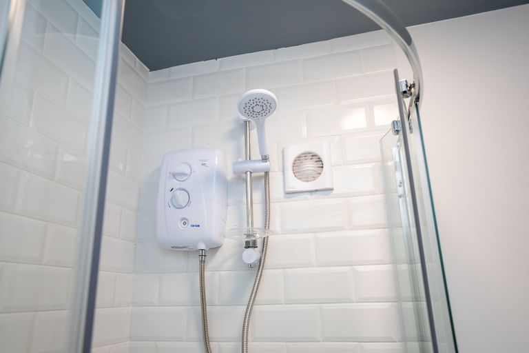 Bathroom 4, Thorne Road Apartments, Doncaster