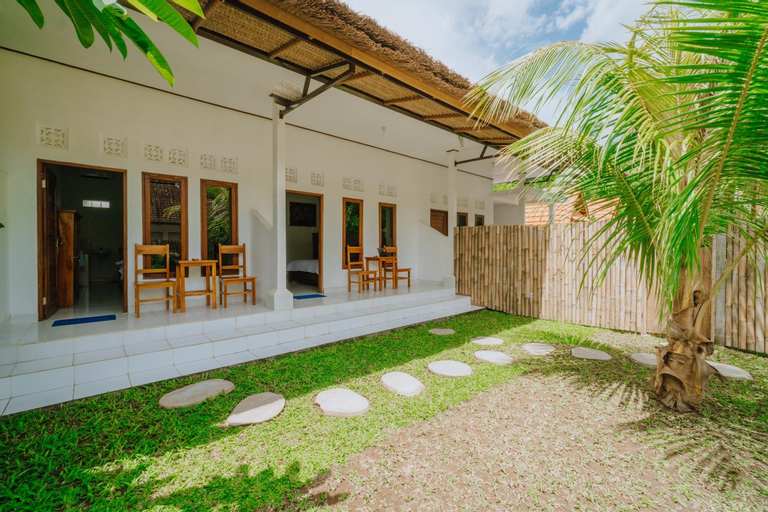 Exterior 11