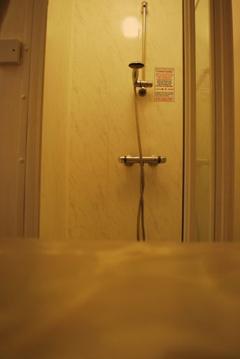 Bathroom 3, Doric House, Highland